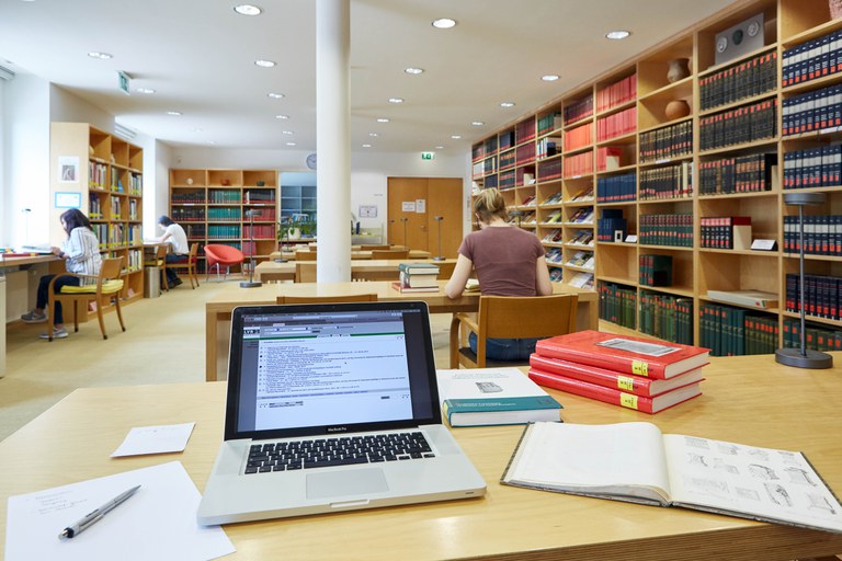 Lesesaal der Bibliothek des LVR-LandesMuseums